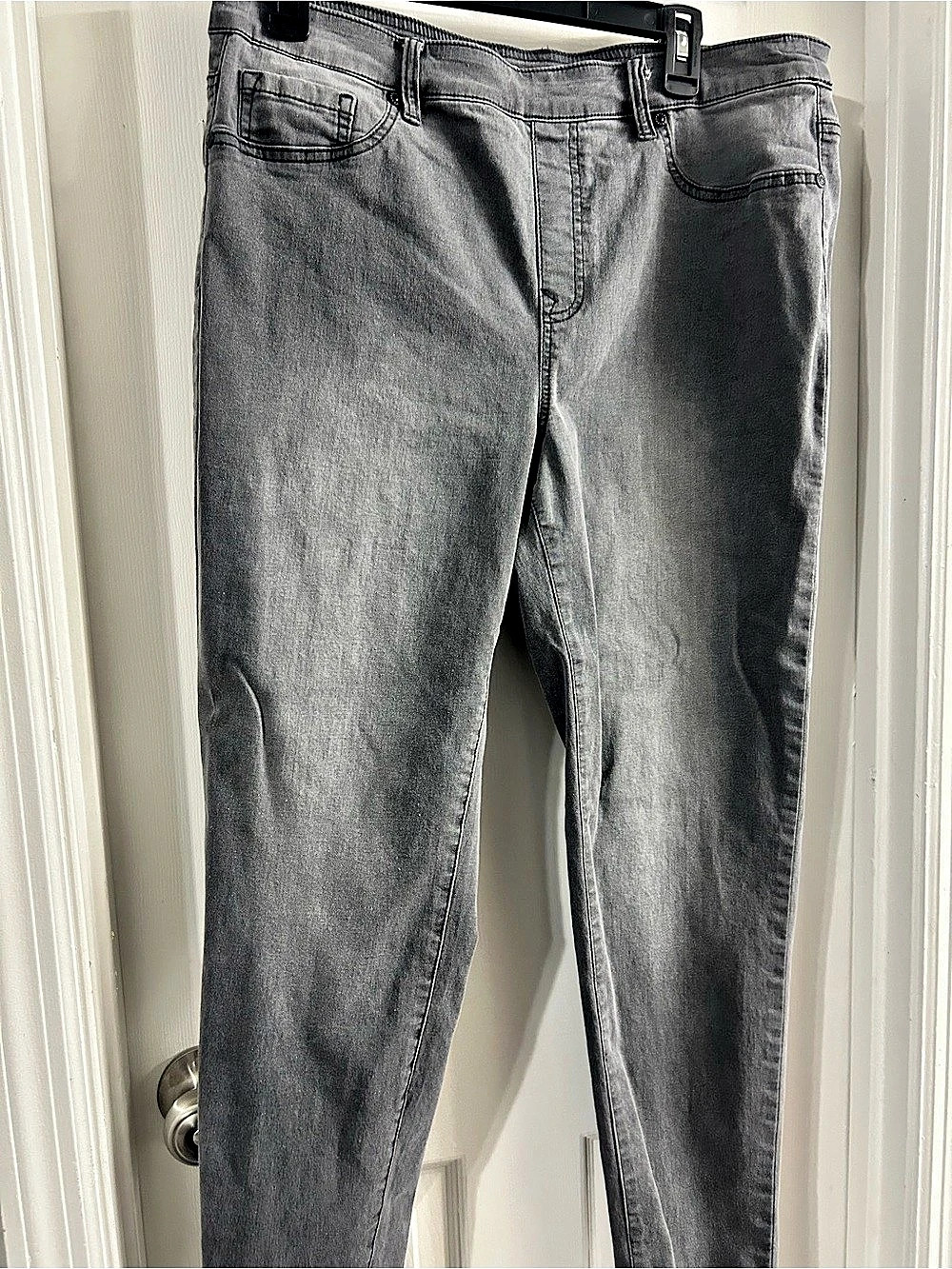 Rock & Republic Skinny Jeans Gray Size Large Like New